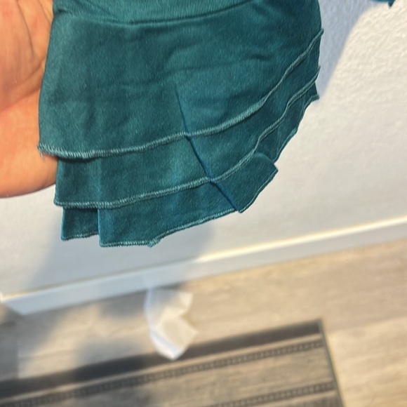 New Teal Women's Top with ruffle sleeve - Picture 5 of 6